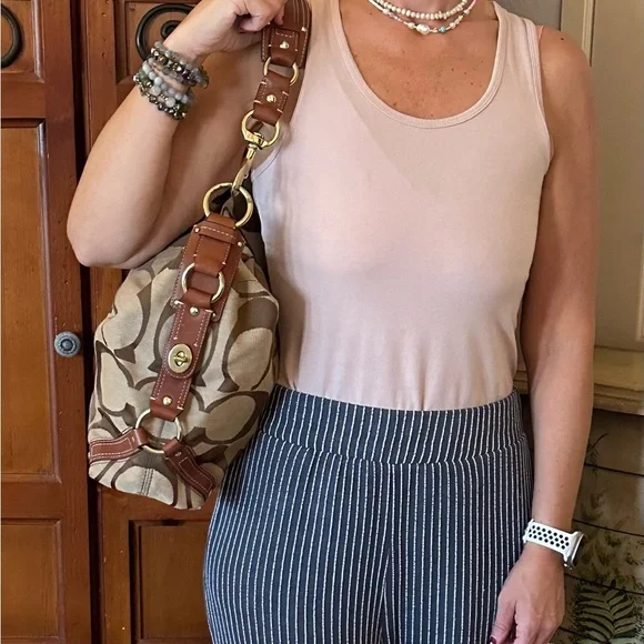 Signature  Coach hobo tote Brown Shoulder Bag - Picture 9 of 9